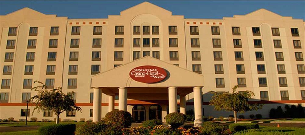 Vernon Downs Casino And Hotel Bagian luar foto